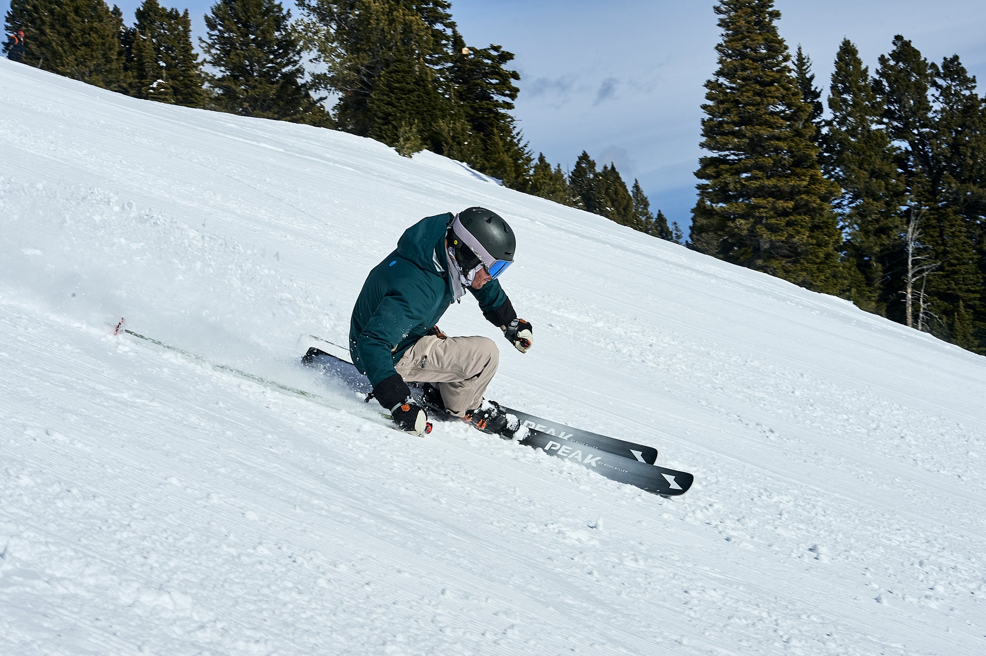 Skier carving a turn